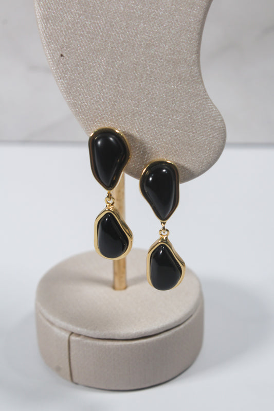 Pendiente de perlas negras