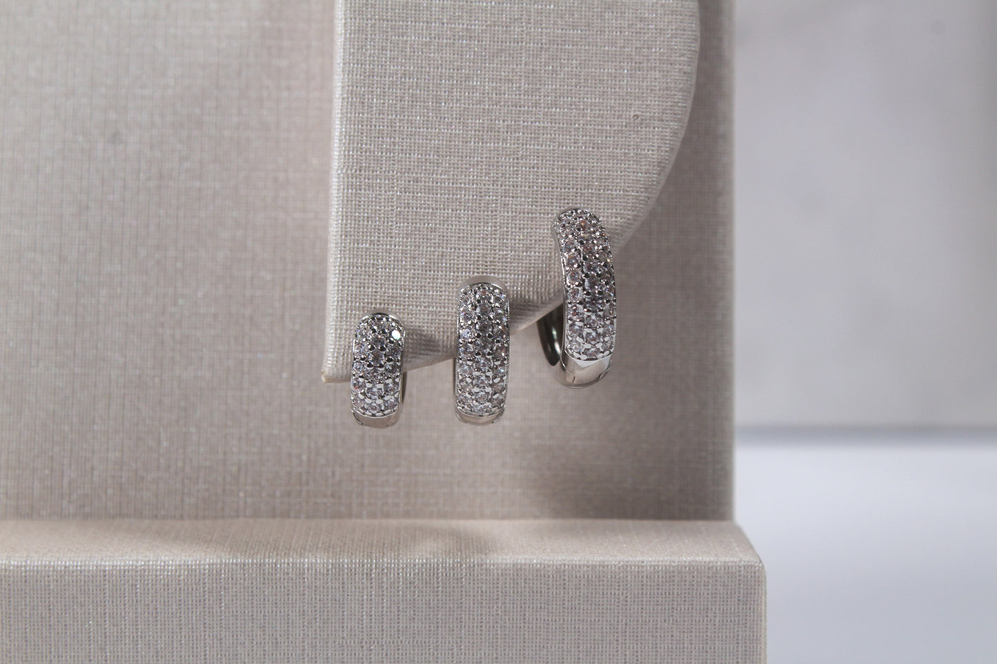 Aros de plata brillante